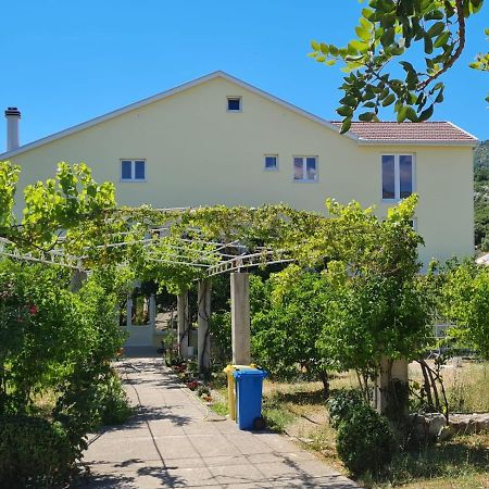 Apartments Figa Оребич Экстерьер фото